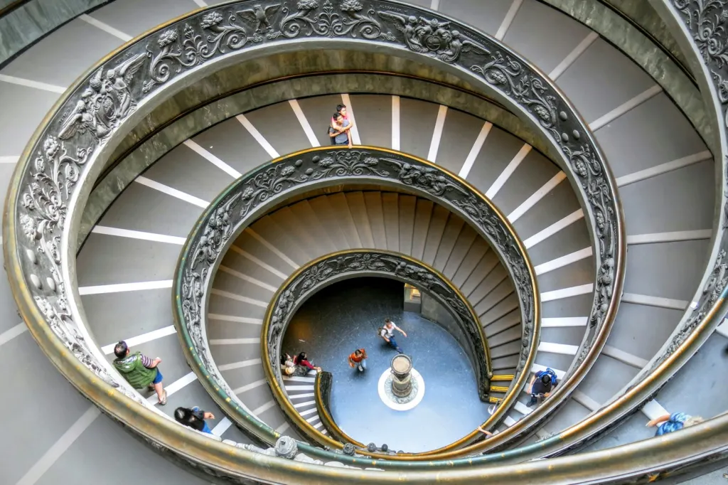 The double-helix spiral staircase seen from above